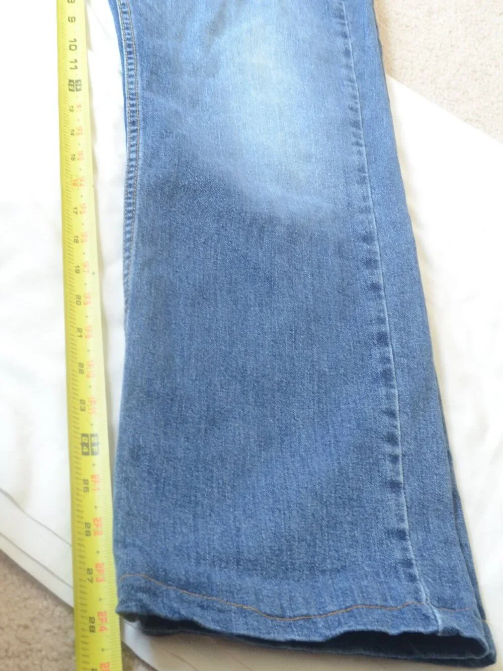 Levis measurements tag